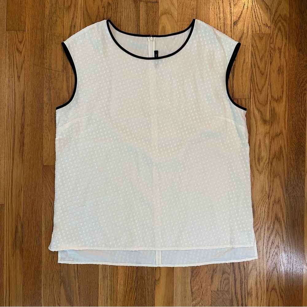 St. John White and Black Sleeveless Boxy Tank Top